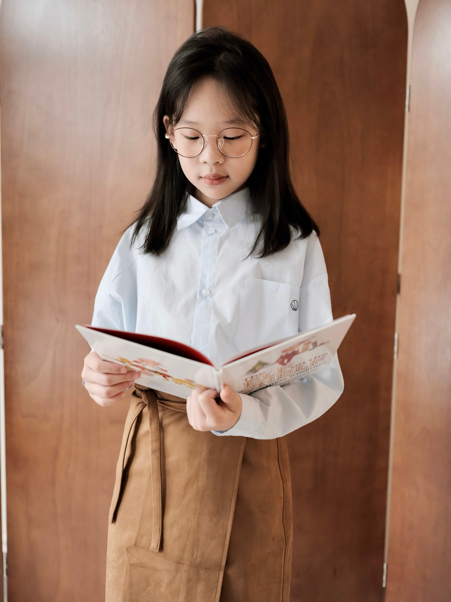 Shell Embroidered Shirt – Light Blue