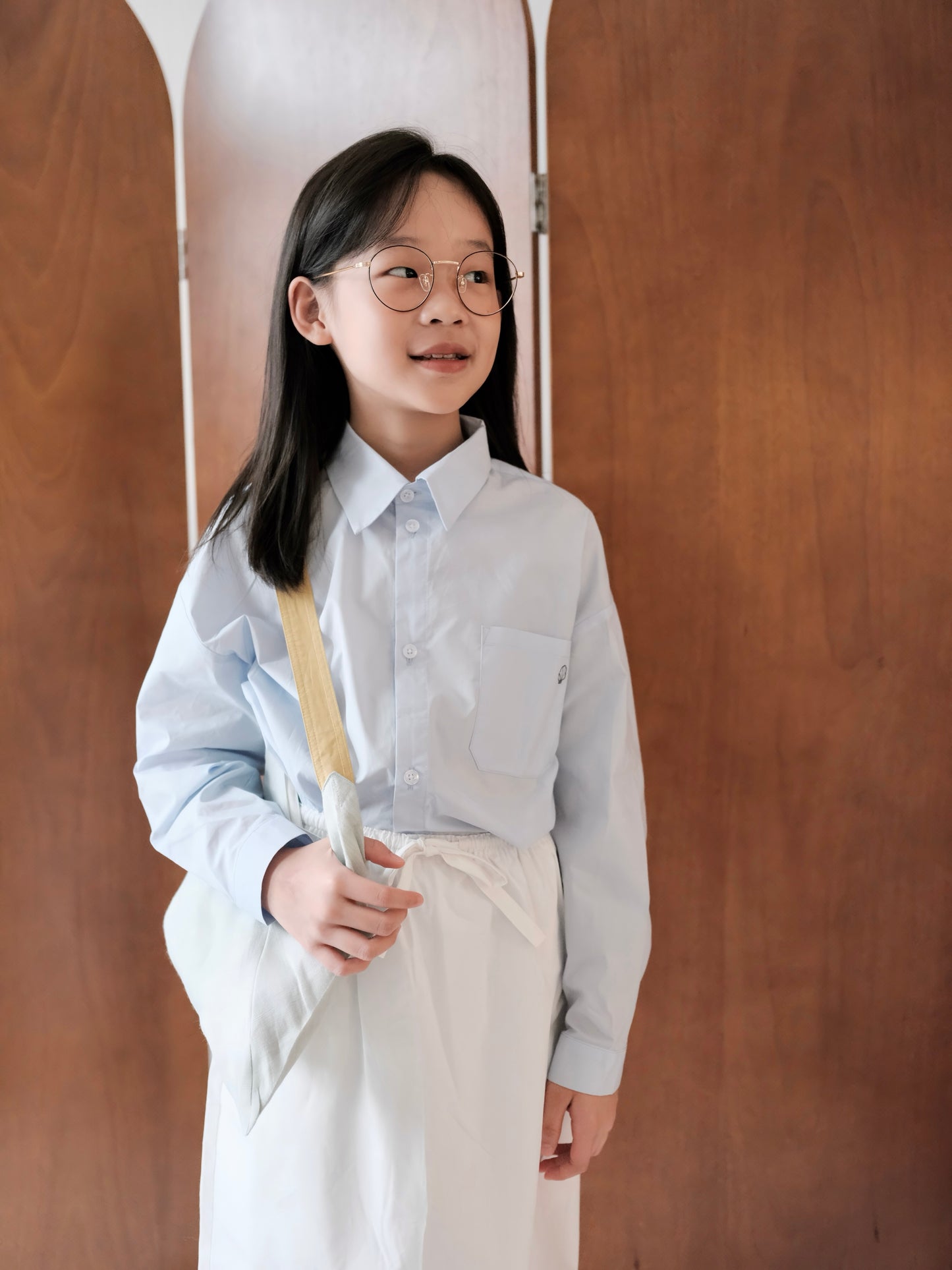 Shell Embroidered Shirt – Light Blue